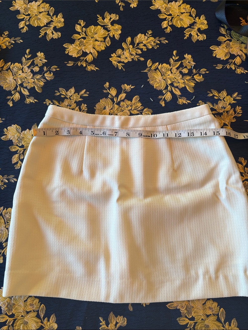 NWT COMMENSE VEST TOP SEASHELL GOLD BUTTONS AND MATCHING SKORT two piece set - Picture 8 of 8